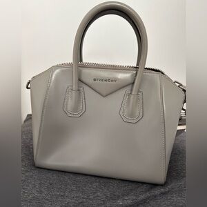 Authentic *** Givenchy Antigona Bag in Grey